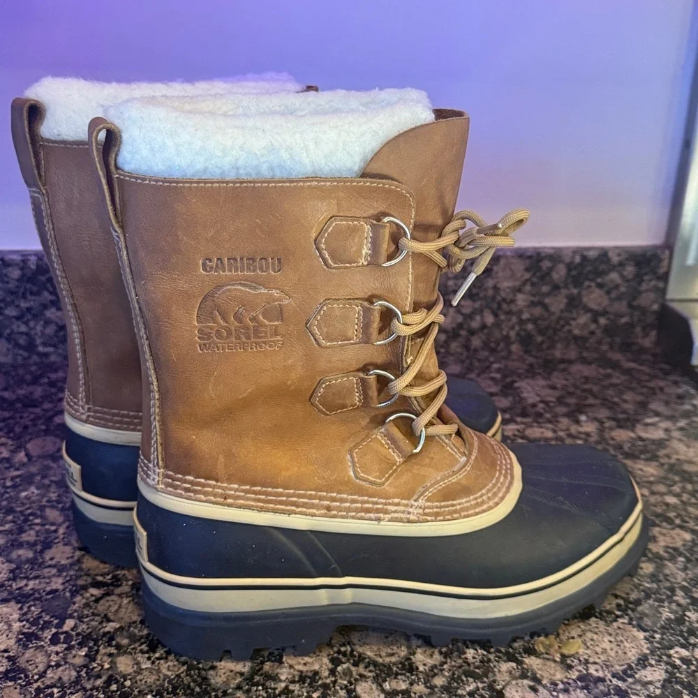SORREL CARIBOU ladies brand new waterproof boots never worn size 10